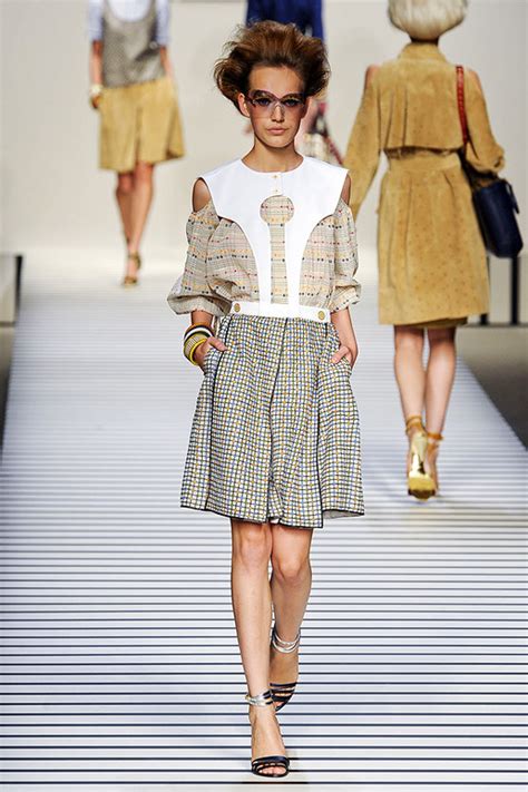 Watch Fendi: Spring 2012 Ready